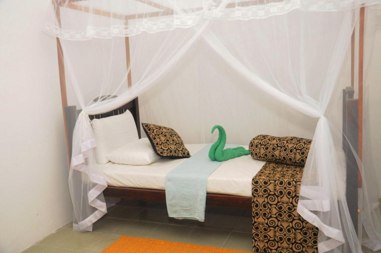 Deutsch Lanka Hotel Telwatta Bagian luar foto