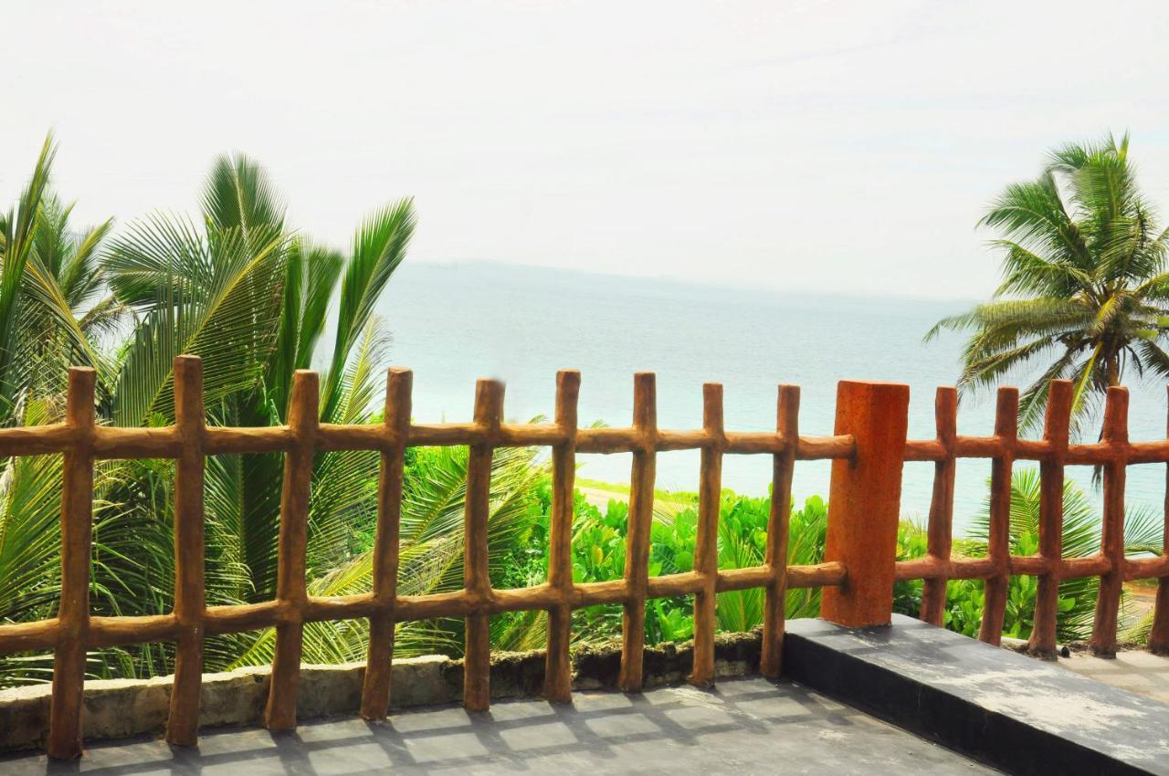 Deutsch Lanka Hotel Telwatta Bagian luar foto