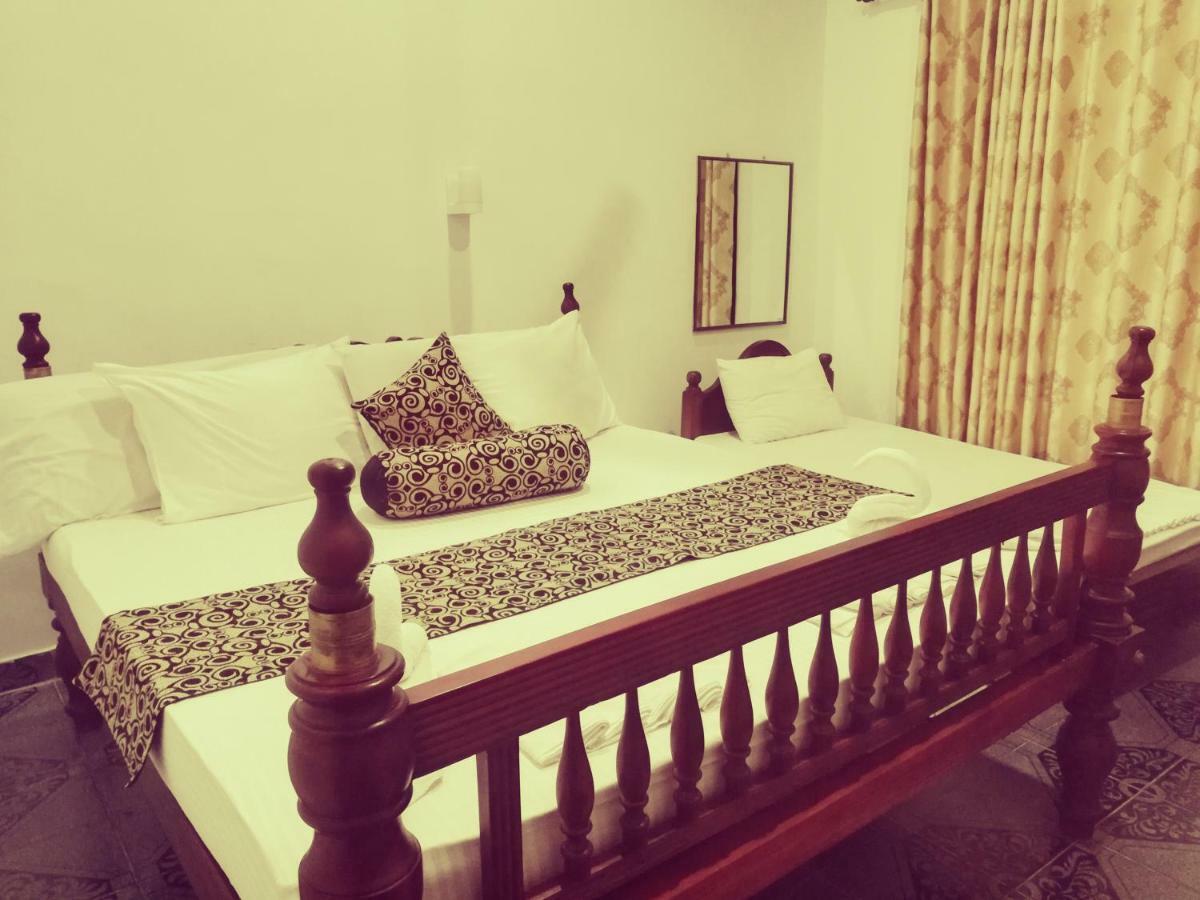 Deutsch Lanka Hotel Telwatta Bagian luar foto