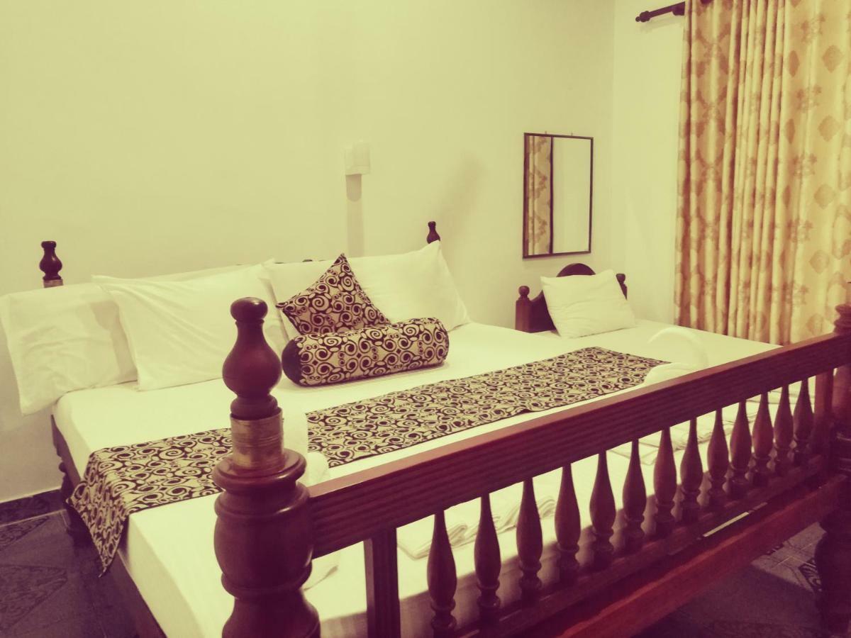 Deutsch Lanka Hotel Telwatta Bagian luar foto